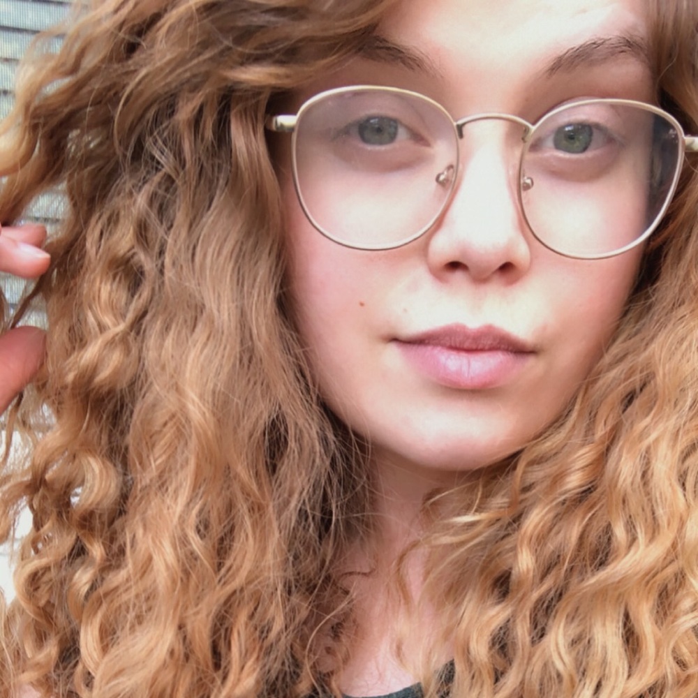 Meet your Posher, Emily